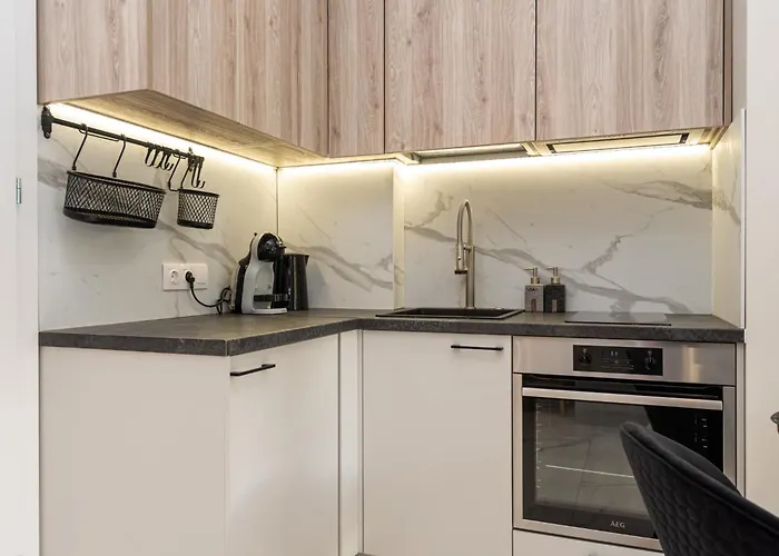 Studija Nendres 8/12 *